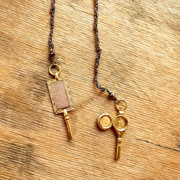 Marie Laure Chamorel ilgas kaklo papuošalas 